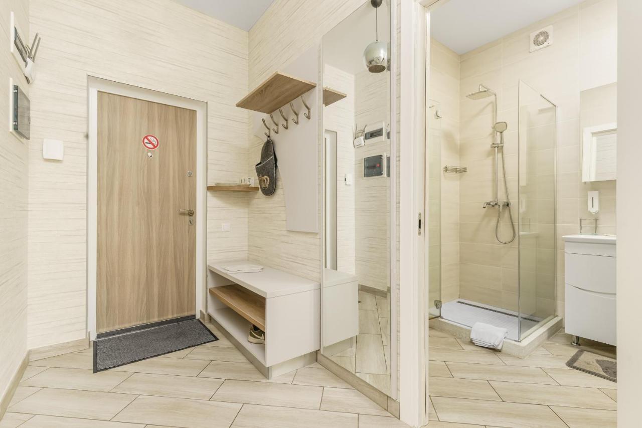 Gagarin Plaza 1-Bedroom Apartment Odessa Exterior foto
